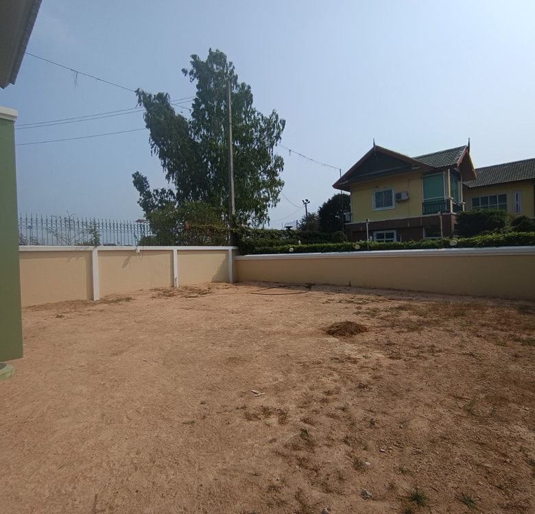 EP0102 | Family Villa for Sale Near Maryvit School Pattaya