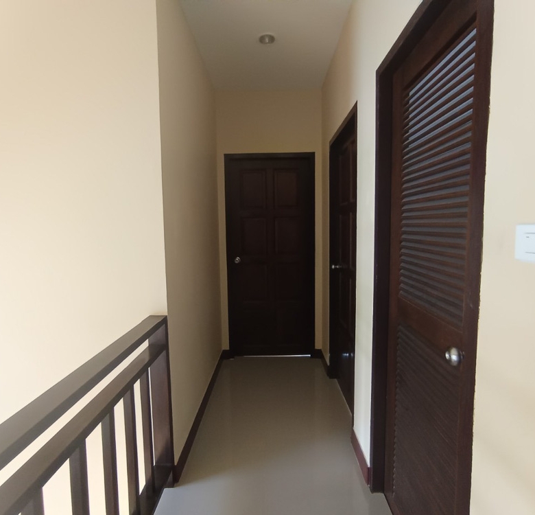 EP0102 | Family Villa for Sale Near Maryvit School Pattaya