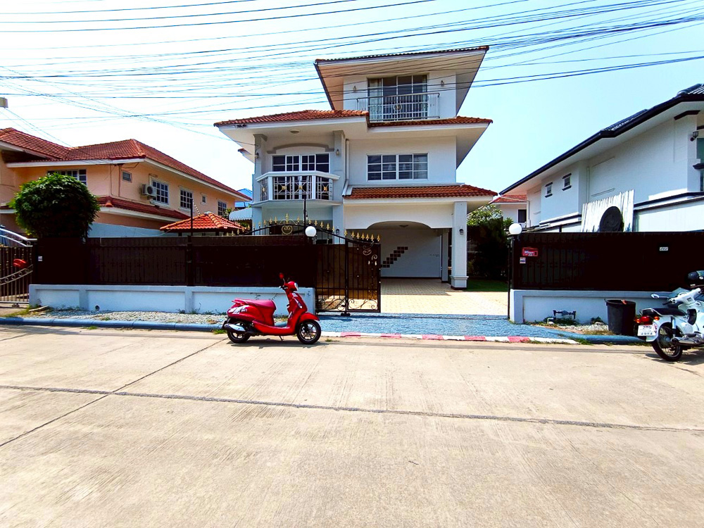 Villa for Sale at Viewpoint Jomtien-1 EP0203 | 4-BR Family Villa for Sale at Viewpoint Jomtien