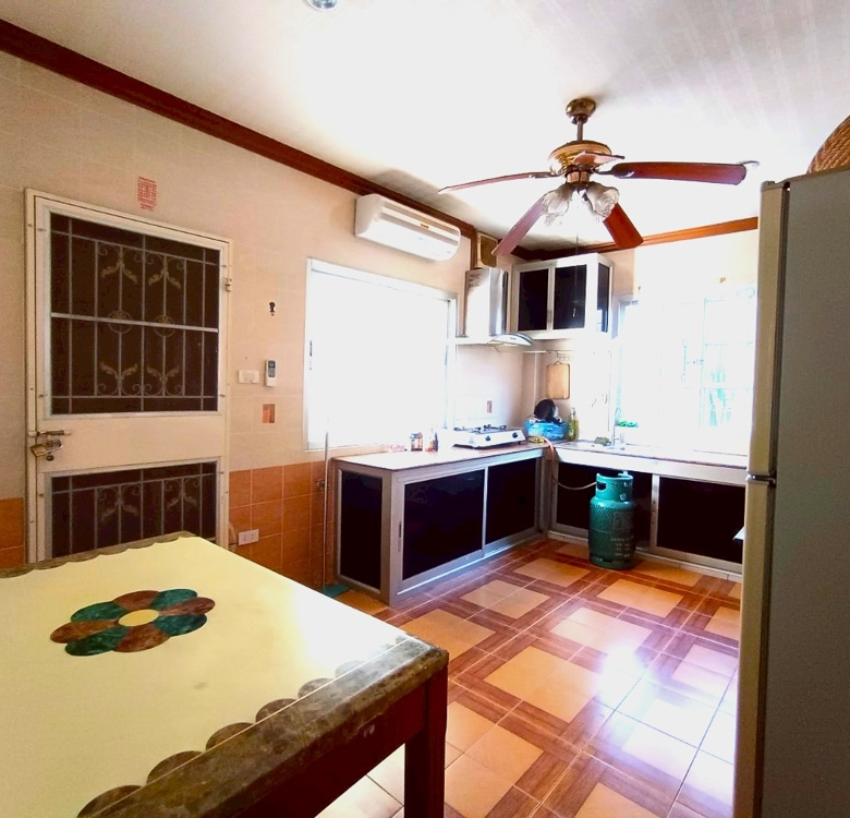 EP0203 | 4-BR Family Villa for Sale at Viewpoint Jomtien