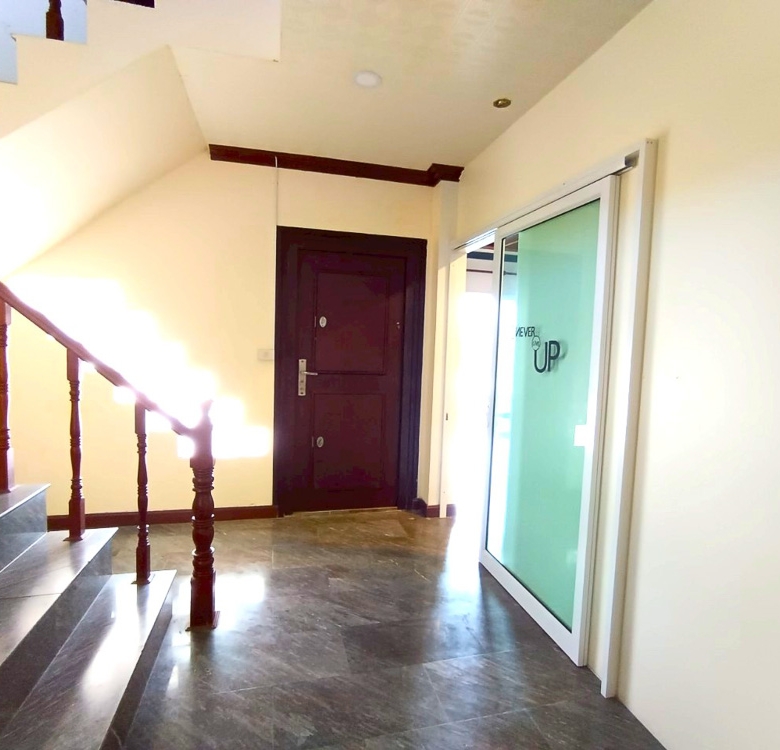 EP0203 | 4-BR Family Villa for Sale at Viewpoint Jomtien