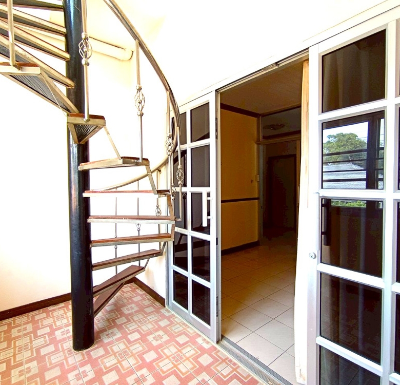 EP0203 | 4-BR Family Villa for Sale at Viewpoint Jomtien