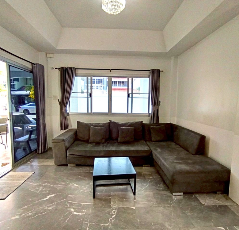 EP0201 | 6-BR Luxury Villa for Sale at Viewpoint Pattaya