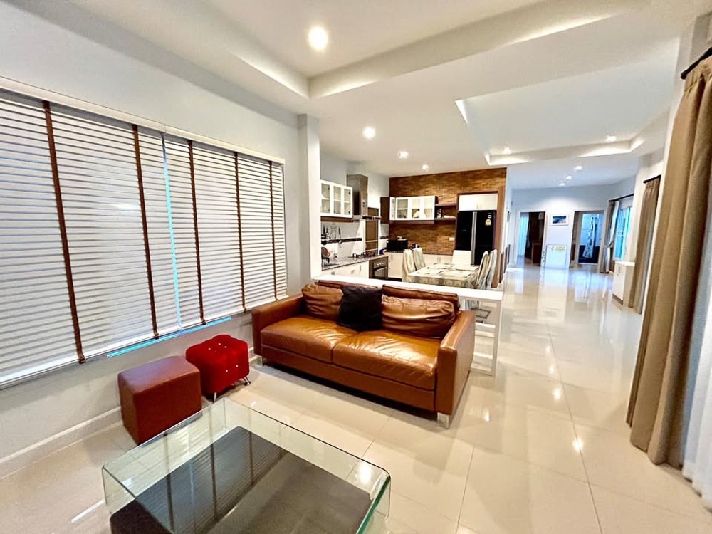 EP0111 | Villa for Sale in Huay Yai, Pattaya