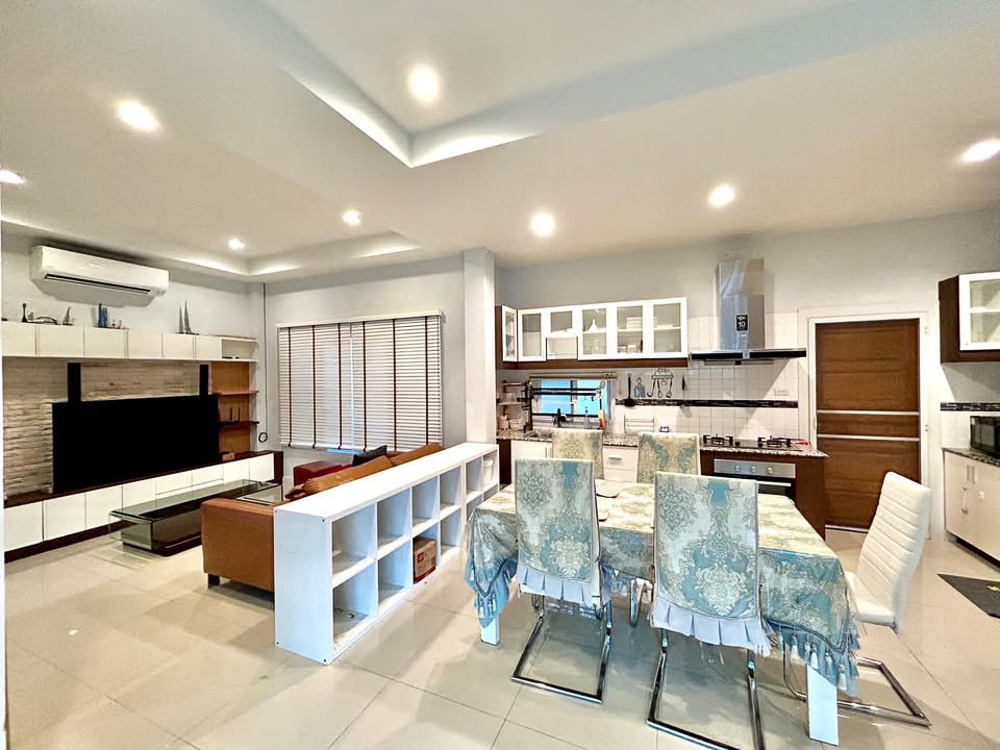 EP0111 | Villa for Sale in Huay Yai, Pattaya