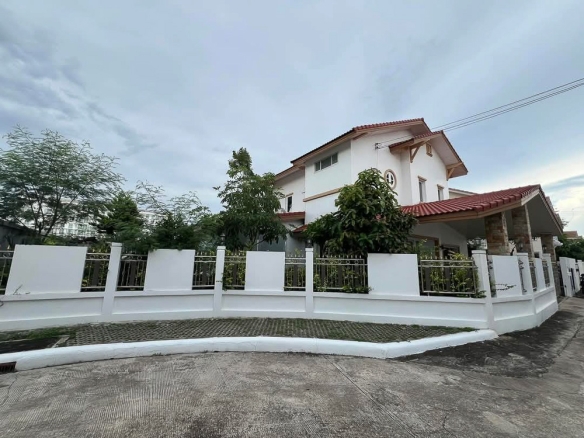 EP0137 | Villa for Sale in Jomtien, Pattaya