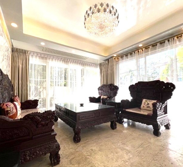 EP0117 | Villa for Sale in Park Avenue, Pattaya