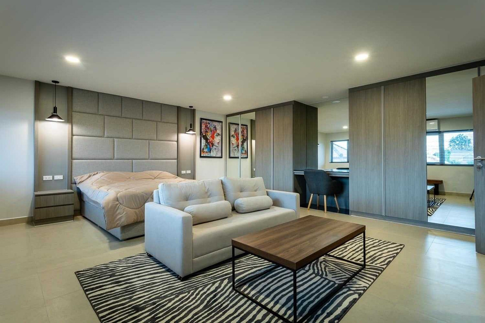 Villa for Sale in Pong-14 EP0098 | 4-BR Villa for Sale in Pong, East Pattaya