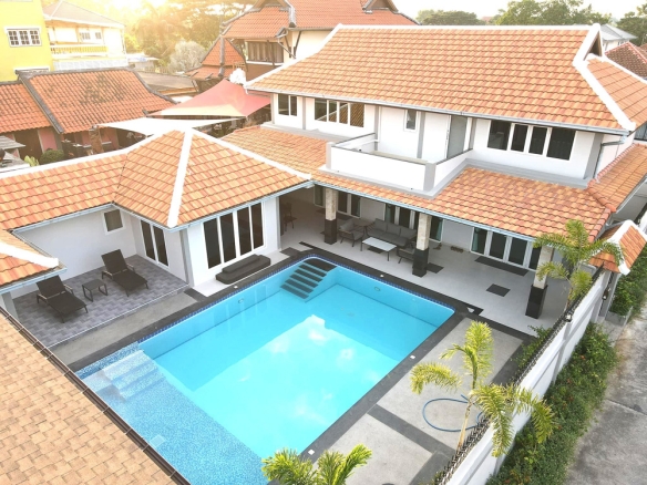 EP0098 | 4-BR Villa for Sale in Pong, East Pattaya