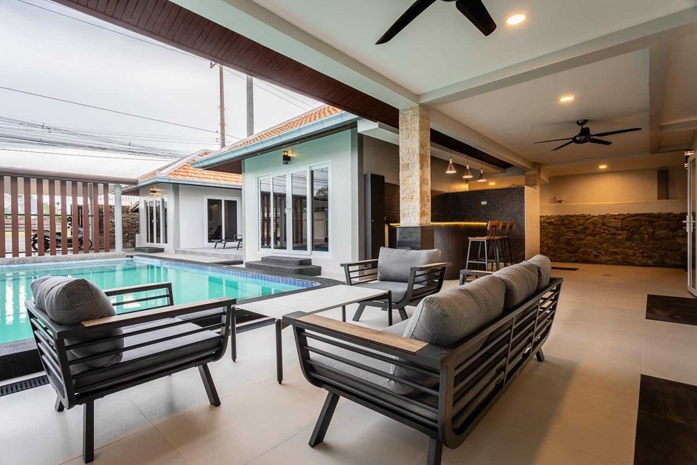 Villa for Sale in Pong-4 EP0098 | 4-BR Villa for Sale in Pong, East Pattaya