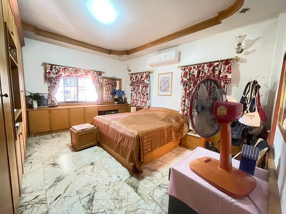 Villa for Sale in Pong, East Pattaya-13 EP0092 | 3-BR Family Villa for Sale in Pong, East Pattaya