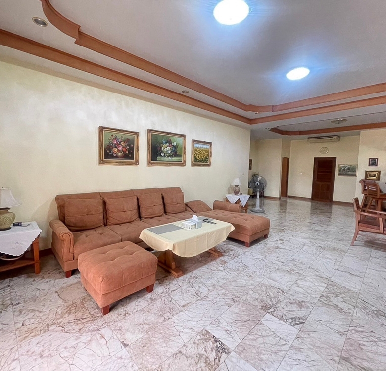 EP0092 | 3-BR Family Villa for Sale in Pong, East Pattaya