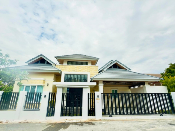 EP0114 | Villa for Sale in Pornprapanimit, East Pattaya