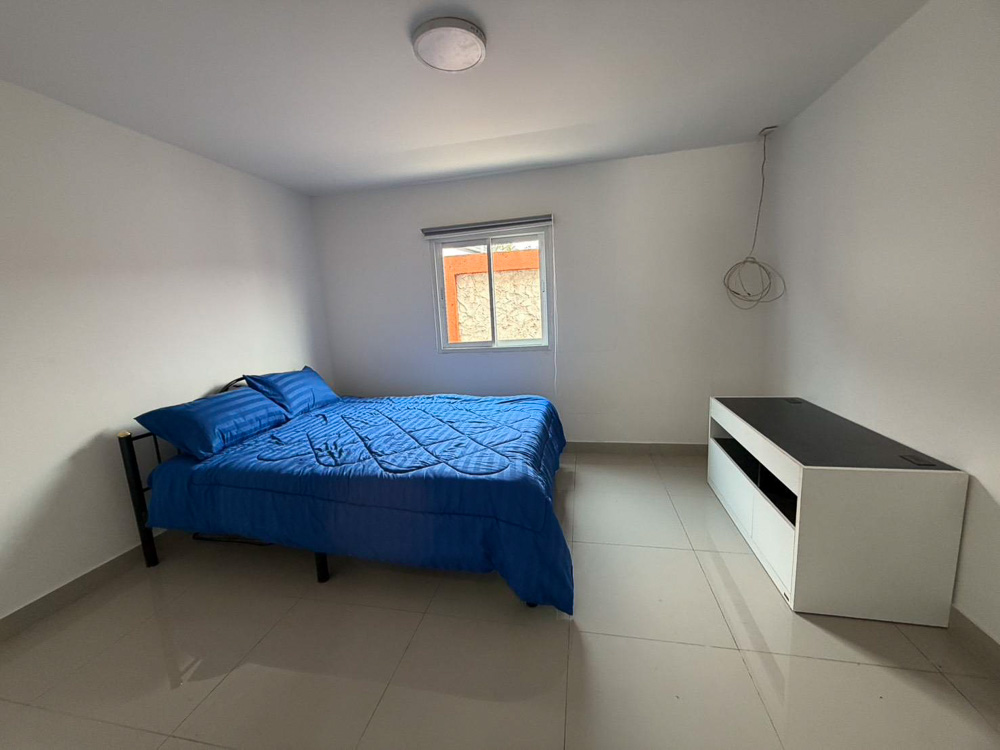 EP0882 | villa on 1 Rai of land for sale Near Mabprachan Lake
