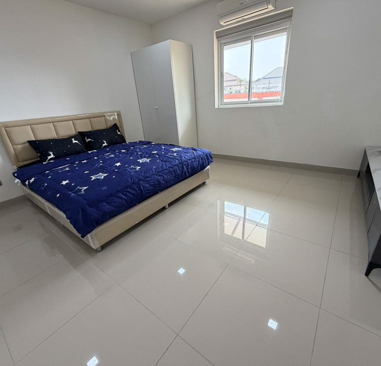 EP0882 | villa on 1 Rai of land for sale Near Mabprachan Lake
