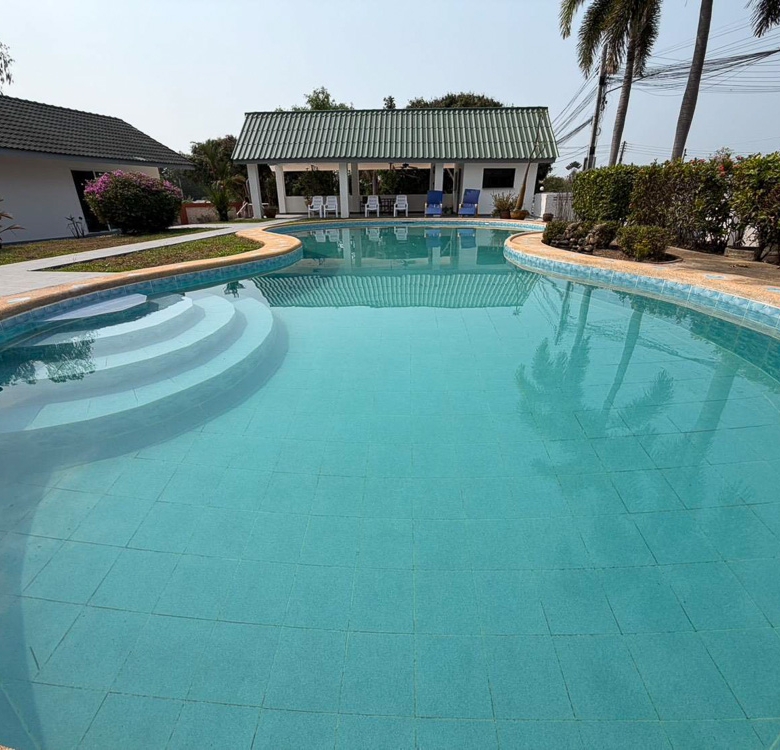 EP0882 | villa on 1 Rai of land for sale Near Mabprachan Lake