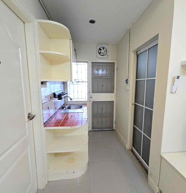 EP0144 | 3rd-Floor 1-BR Condo for Sale in Pattaya
