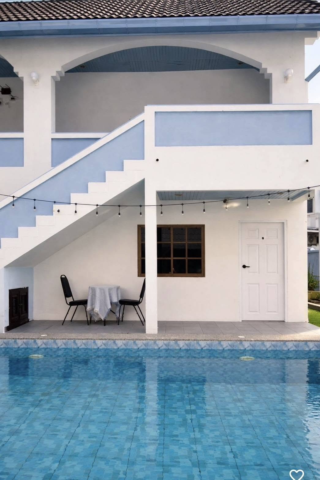 EP0884 | Spacious pool villa located at Soi Bonkot