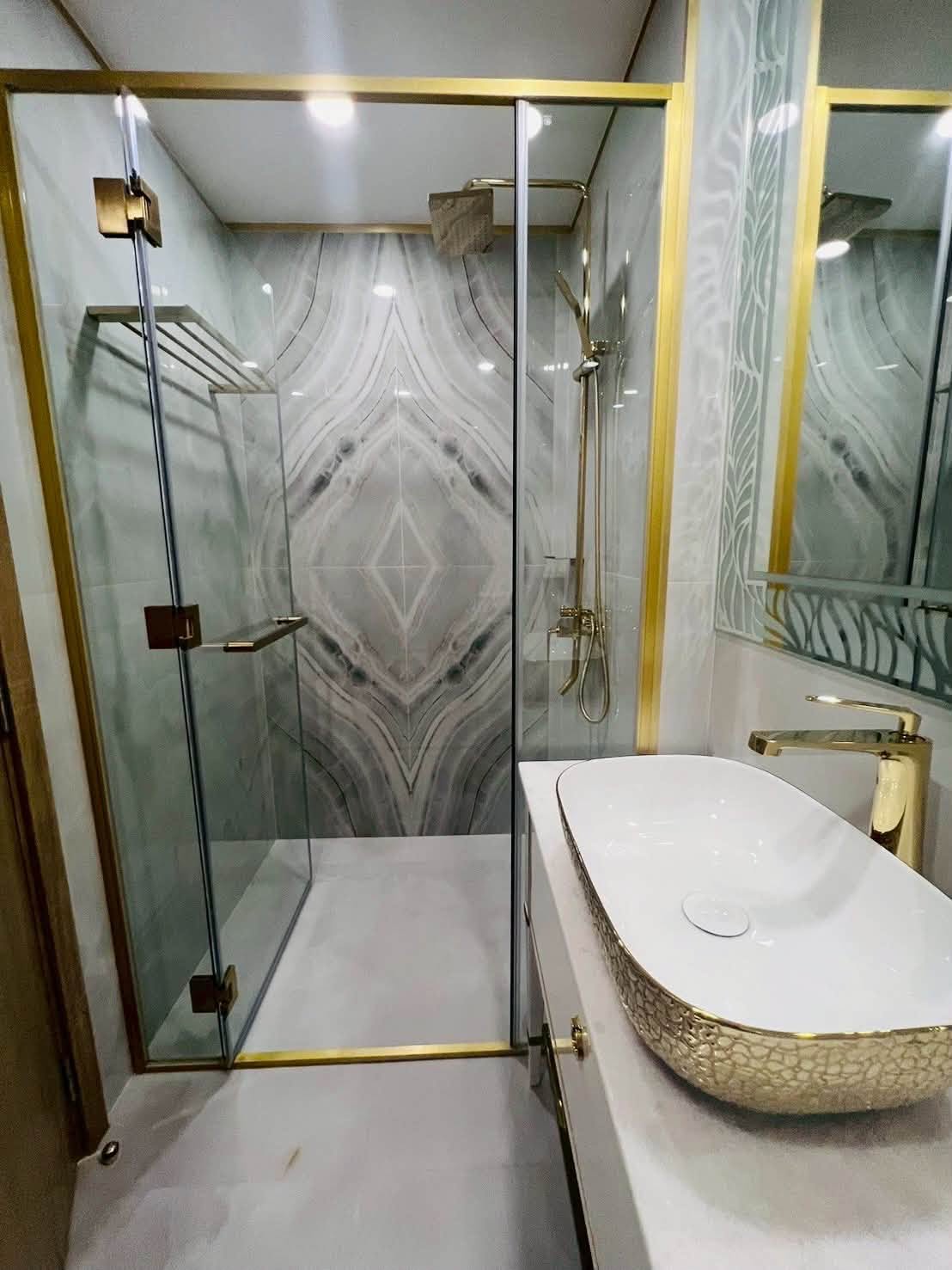EP0893 | Luxury Condo for Sale at Copacabana Beach Jomtien (Beachfront)Selling Price: THB 4,300,000