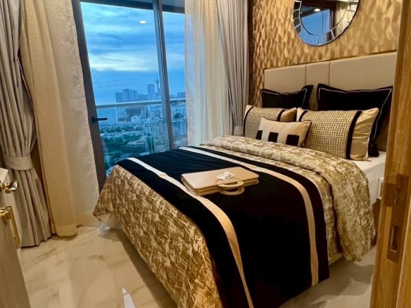 EP0893 | Luxury Condo for Sale at Copacabana Beach Jomtien (Beachfront)Selling Price: THB 4,300,000