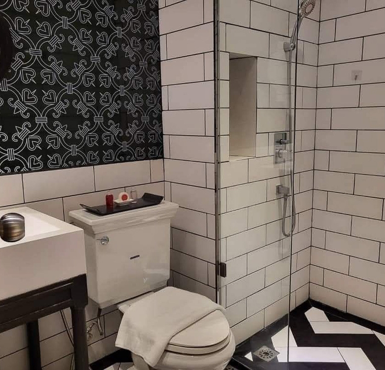EP0155 | 1-BR Condo for Rent at Venetian Signature