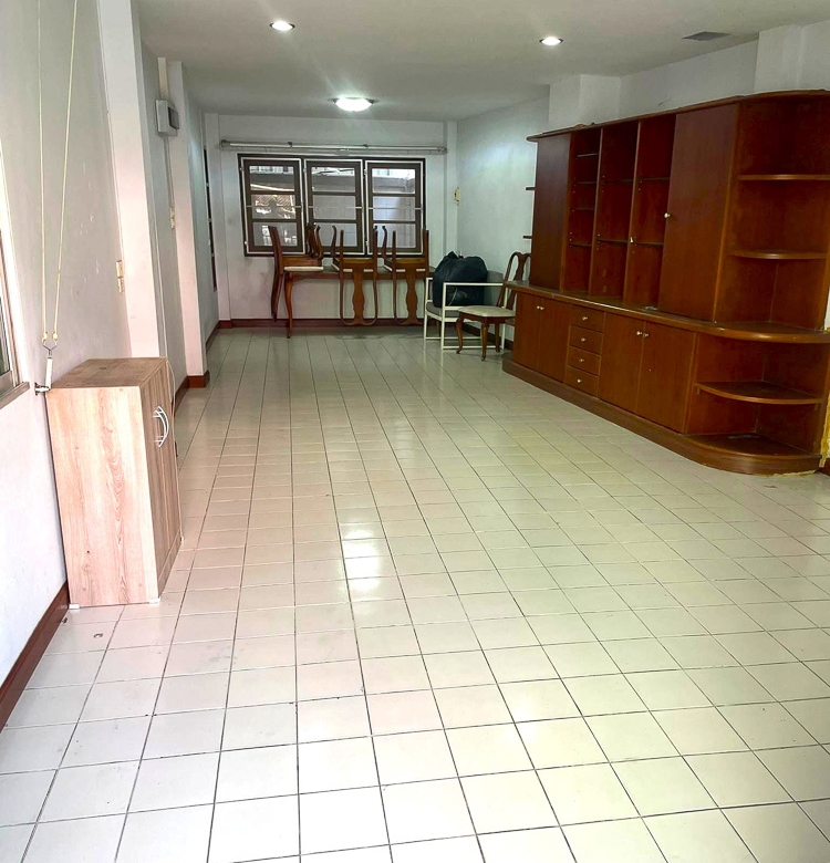 EP0160 | Townhouse for Sale in Photisarn, North Pattaya