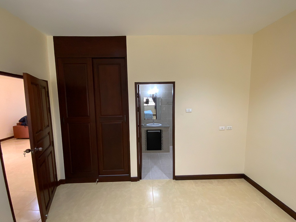 Villa for Sale in Nong Pla Lai-11 EP0148 | Villa for Rent in Nong Pla Lai, Pattaya