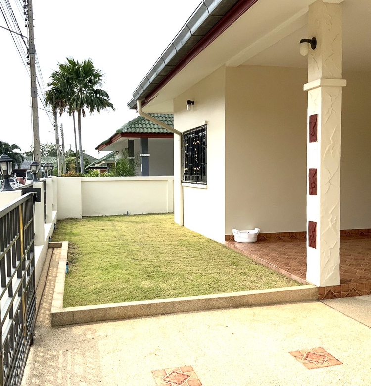 EP0147 | Villa for Sale in Nong Pla Lai, Pattaya