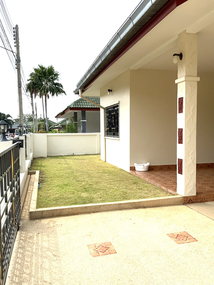 EP0147 | Villa for Sale in Nong Pla Lai, Pattaya