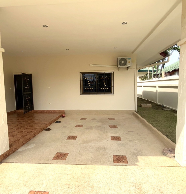 EP0147 | Villa for Sale in Nong Pla Lai, Pattaya