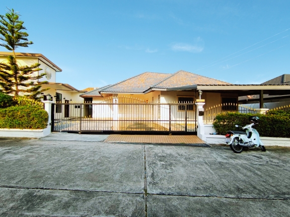 EP0199 | 4-BR Luxury Villa for Sale in South Pattaya