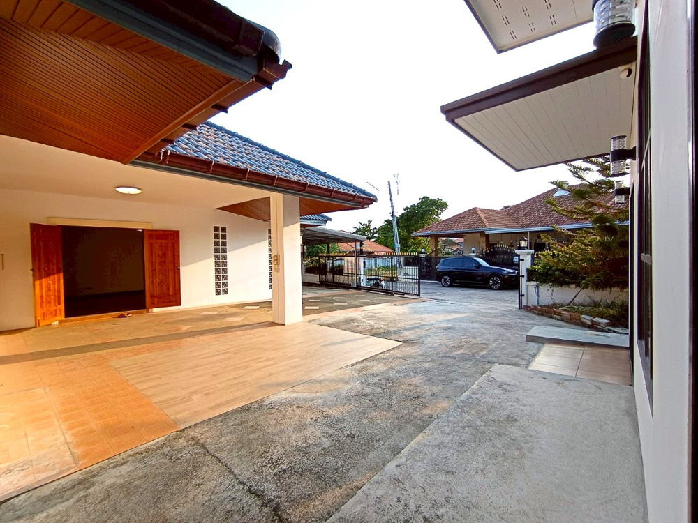 Villa for Sale in South Pattaya-13 EP0199 | 4-BR Luxury Villa for Sale in South Pattaya