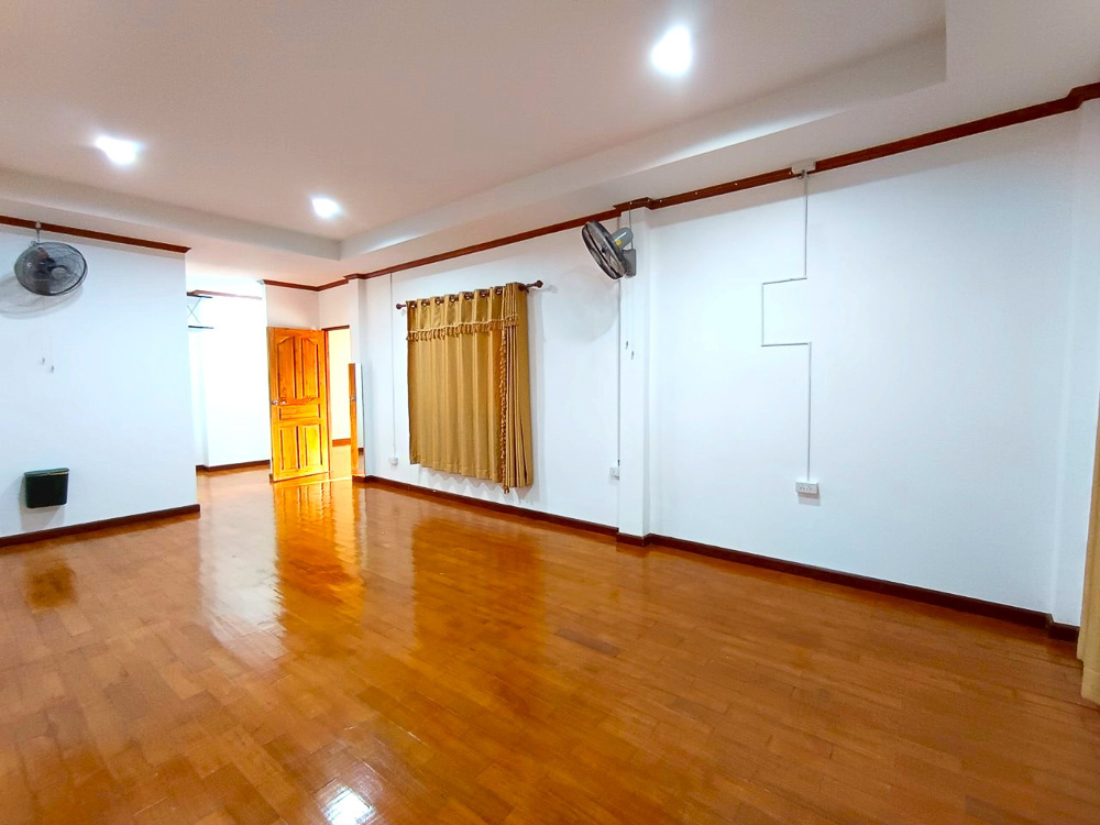 Villa for Sale in South Pattaya-21 EP0199 | 4-BR Luxury Villa for Sale in South Pattaya