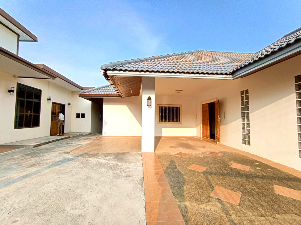 Villa for Sale in South Pattaya-5 EP0199 | 4-BR Luxury Villa for Sale in South Pattaya