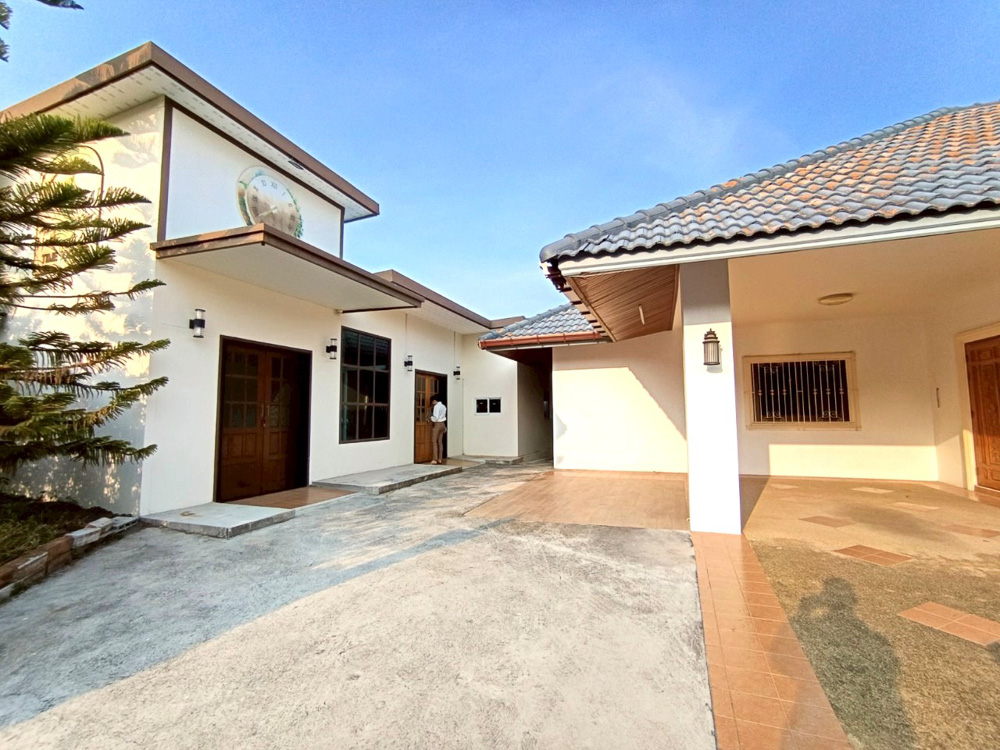 Villa for Sale in South Pattaya-7 EP0199 | 4-BR Luxury Villa for Sale in South Pattaya