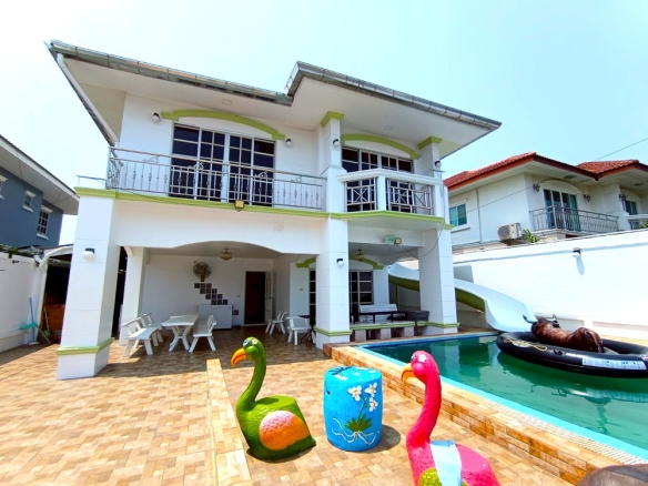 EP0202 | Villa for Sale in Viewpoint, Chaiyapruek Junction