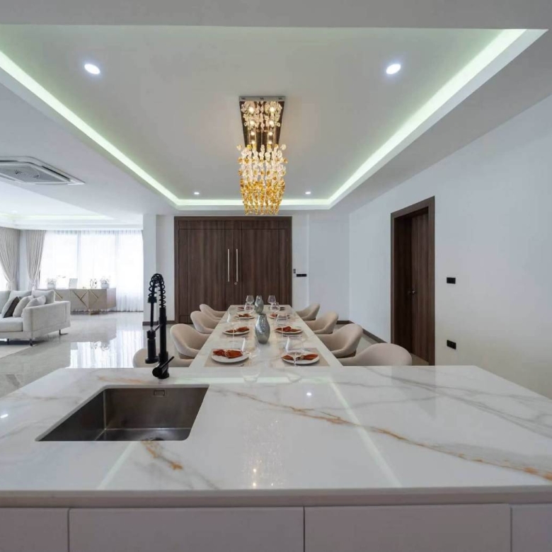 E0944 | Hauy Yai Fully Renovated 5- Bedroom all en-suite and 7 bath rooms SAle 21,950,000 baht