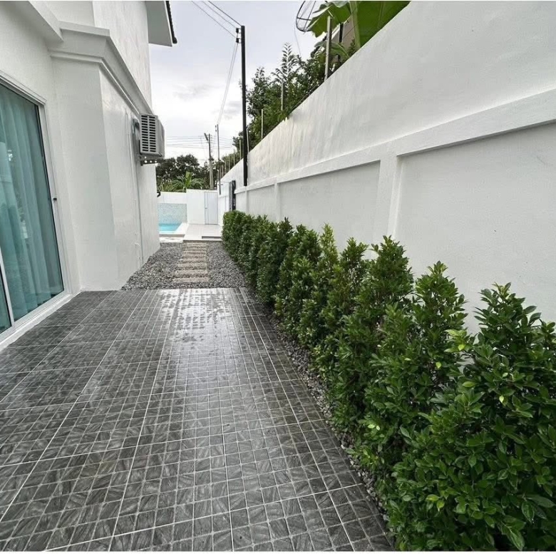 EP0913 | Only 3 km from Jomtien Beach Chaiyaphruek 2/7, sale 9.5 million THB with 5 beds 5 baths