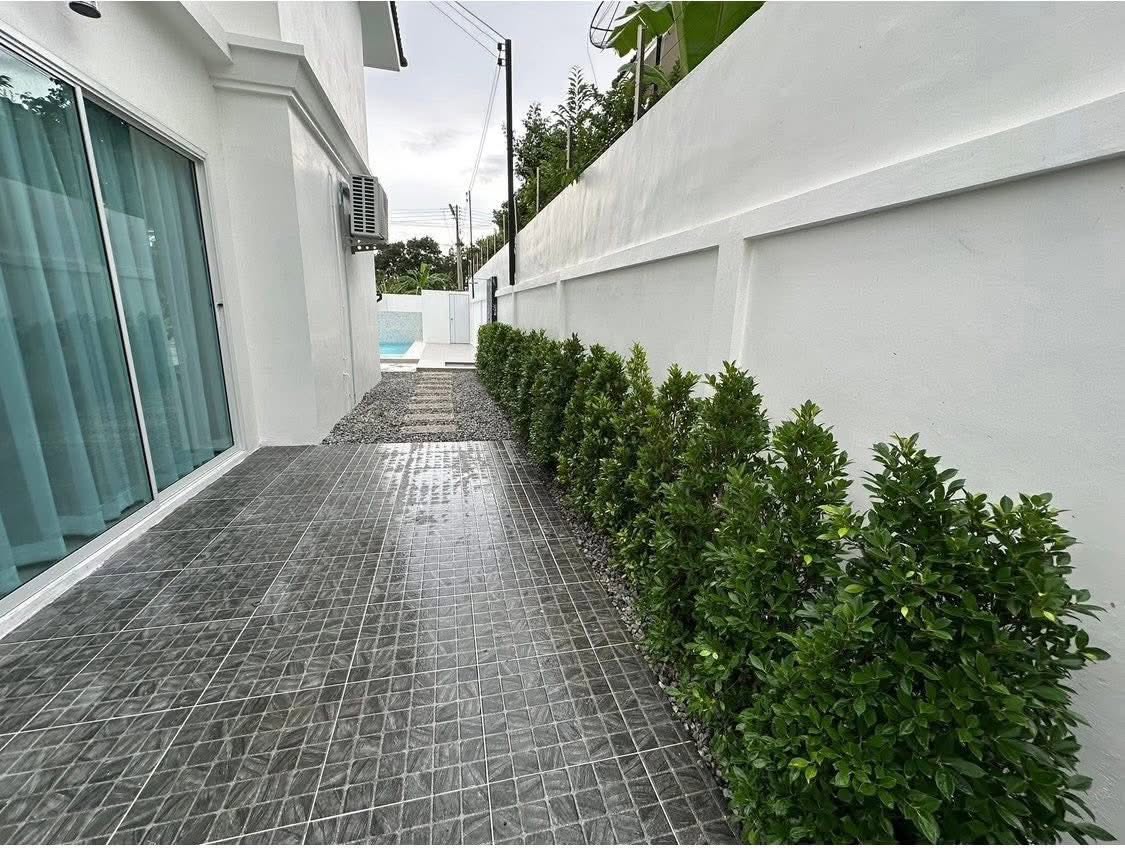 EP0913 | Only 3 km from Jomtien Beach Chaiyaphruek 2/7, sale 9.5 million THB with 5 beds 5 baths