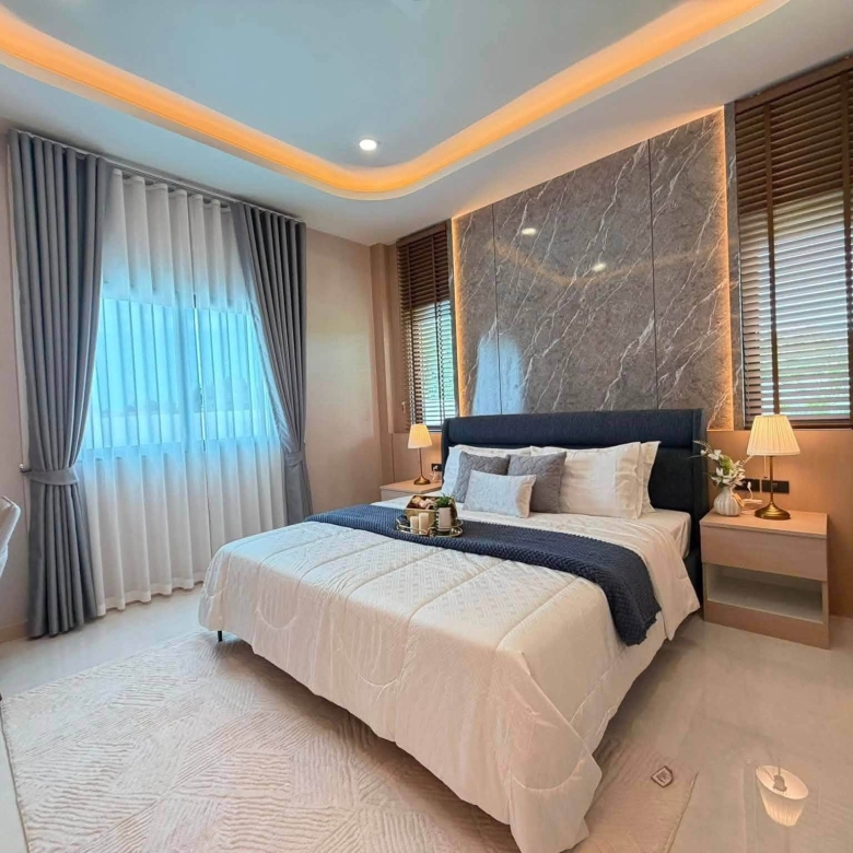 EP0912 | 4 bed 5 bath Huai Yai, situated in Soi Thetsaban 1, Soi 1 sale 12,990,000 Bath