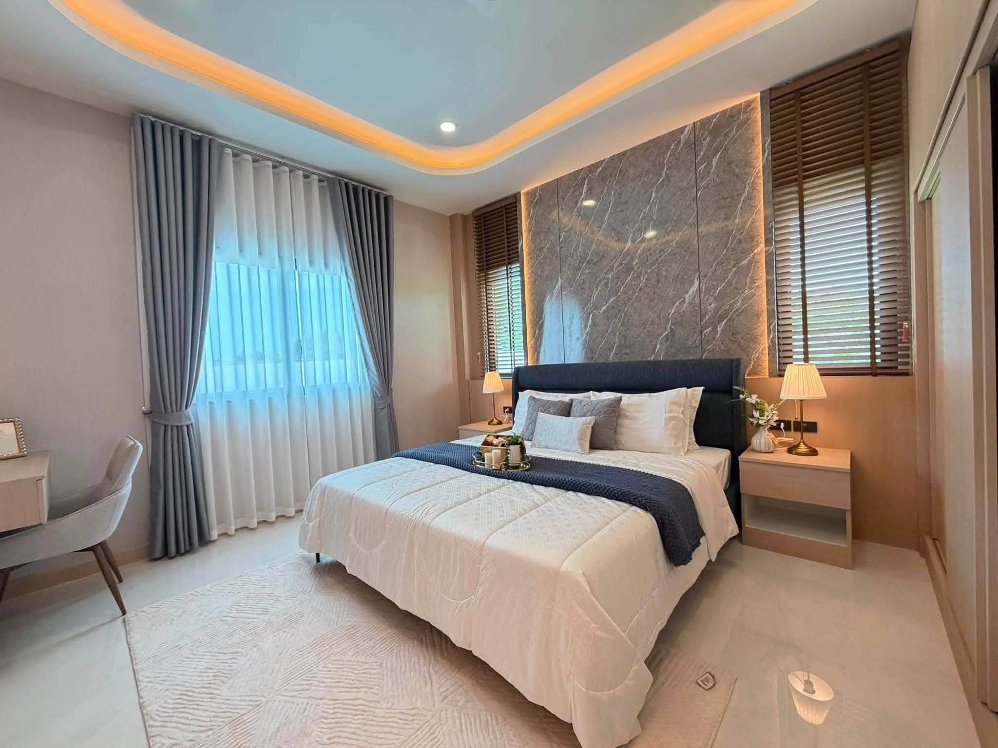 EP0912 | 4 bed 5 bath Huai Yai, situated in Soi Thetsaban 1, Soi 1 sale 12,990,000 Bath