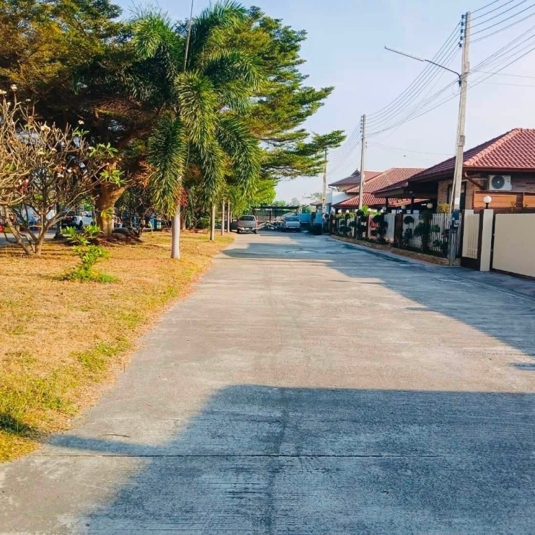 EP0918 | Project Size: 16 exclusive houses in total Atmosphere: Quiet, peaceful, and private Facilities: Communal clubhouse, fitness center,: Huay Yai, Pattaya