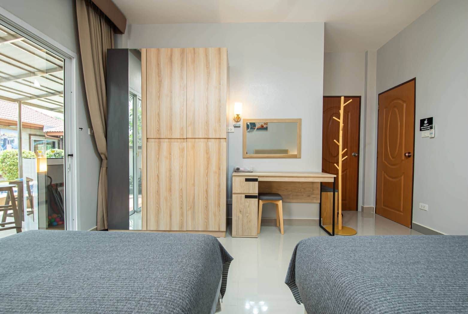 EP0918 | Project Size: 16 exclusive houses in total Atmosphere: Quiet, peaceful, and private Facilities: Communal clubhouse, fitness center,: Huay Yai, Pattaya