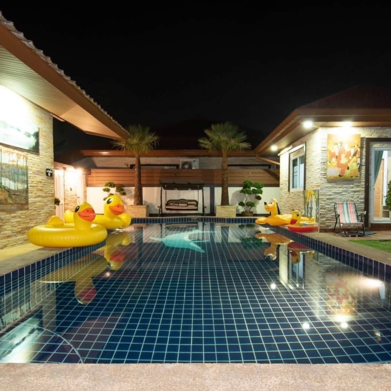 EP0918 | Project Size: 16 exclusive houses in total Atmosphere: Quiet, peaceful, and private Facilities: Communal clubhouse, fitness center,: Huay Yai, Pattaya