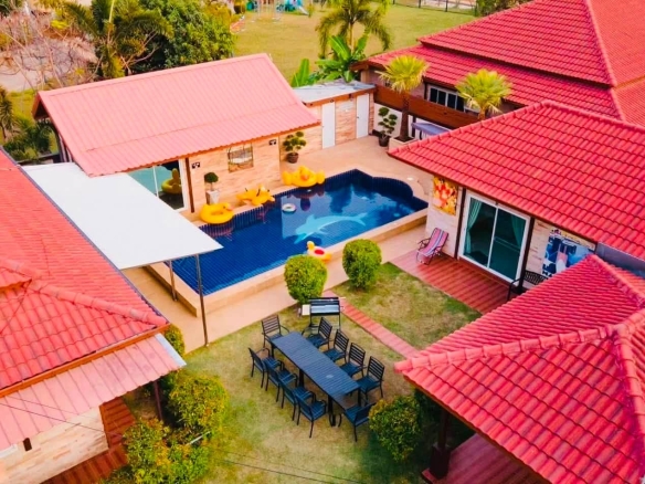 EP0917 | For Rent 1000,000 Soi Siam Country Club, 3 houses, 6 bedrooms, 7 bathrooms (all en-suite), accommodates 12 guests
