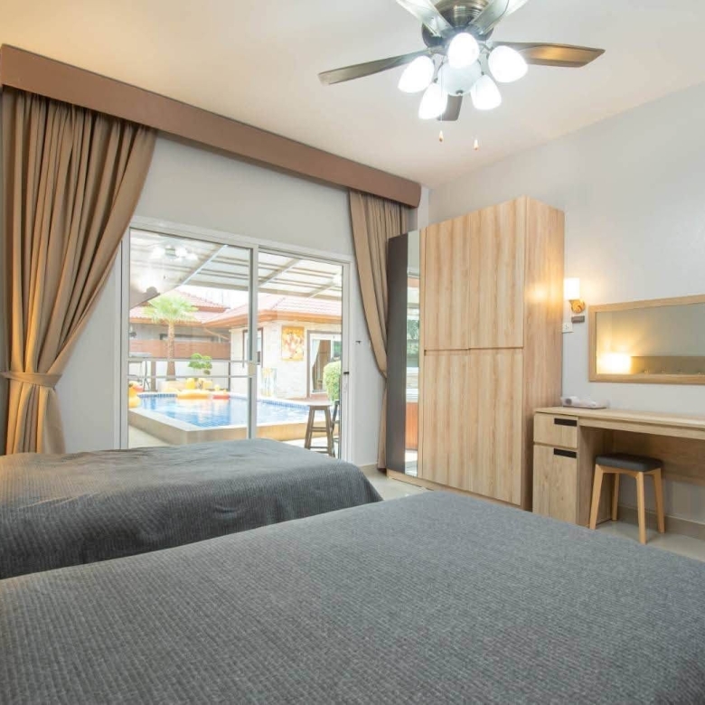EP0918 | Project Size: 16 exclusive houses in total Atmosphere: Quiet, peaceful, and private Facilities: Communal clubhouse, fitness center,: Huay Yai, Pattaya
