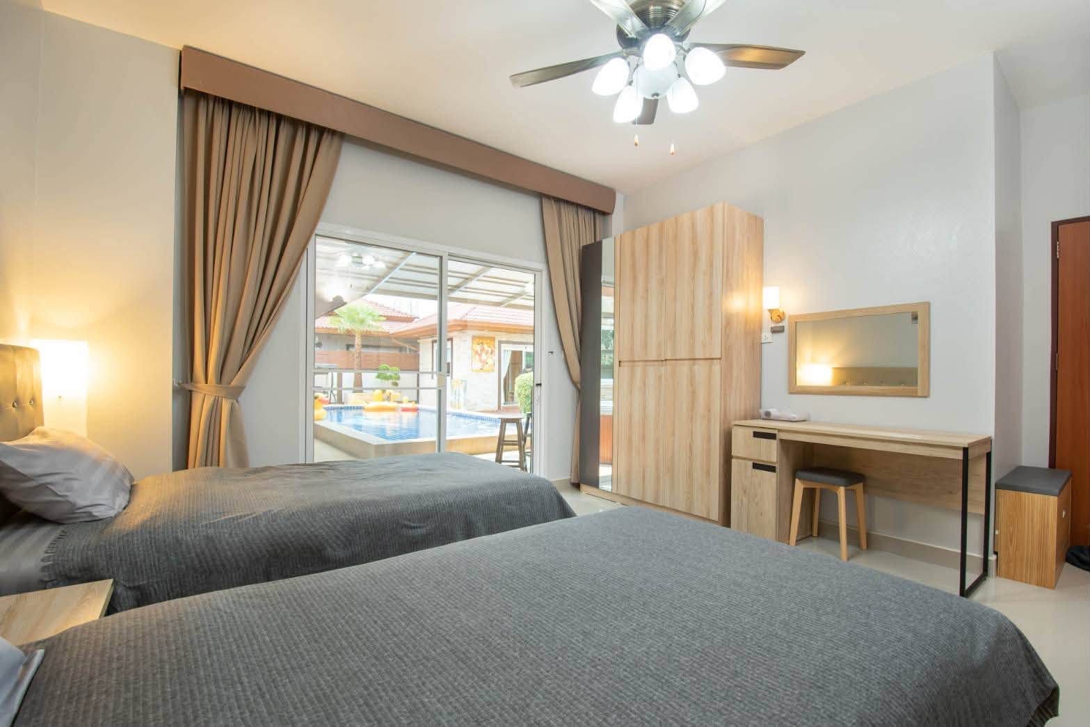 EP0918 | Project Size: 16 exclusive houses in total Atmosphere: Quiet, peaceful, and private Facilities: Communal clubhouse, fitness center,: Huay Yai, Pattaya