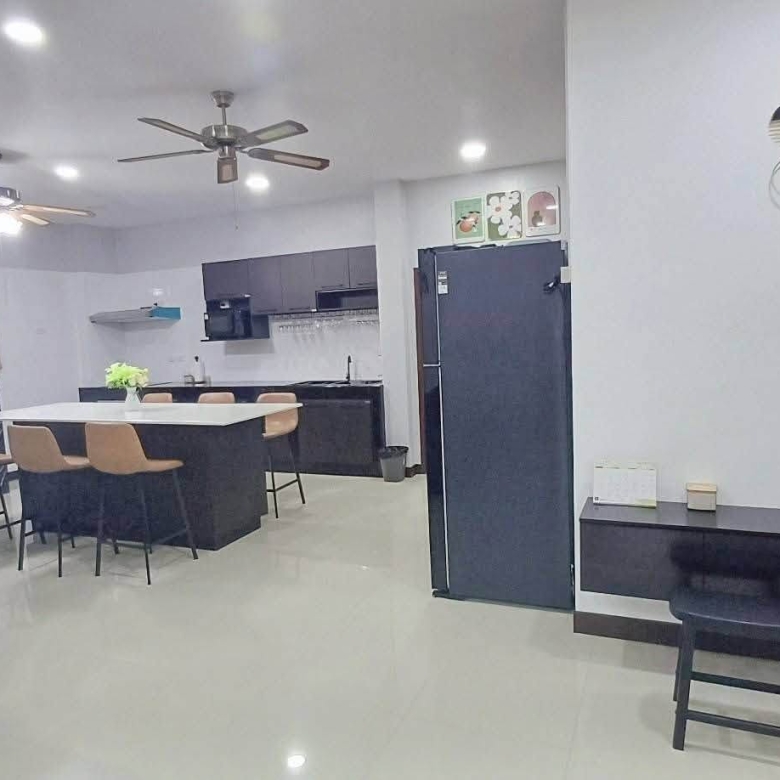 EP0918 | Project Size: 16 exclusive houses in total Atmosphere: Quiet, peaceful, and private Facilities: Communal clubhouse, fitness center,: Huay Yai, Pattaya