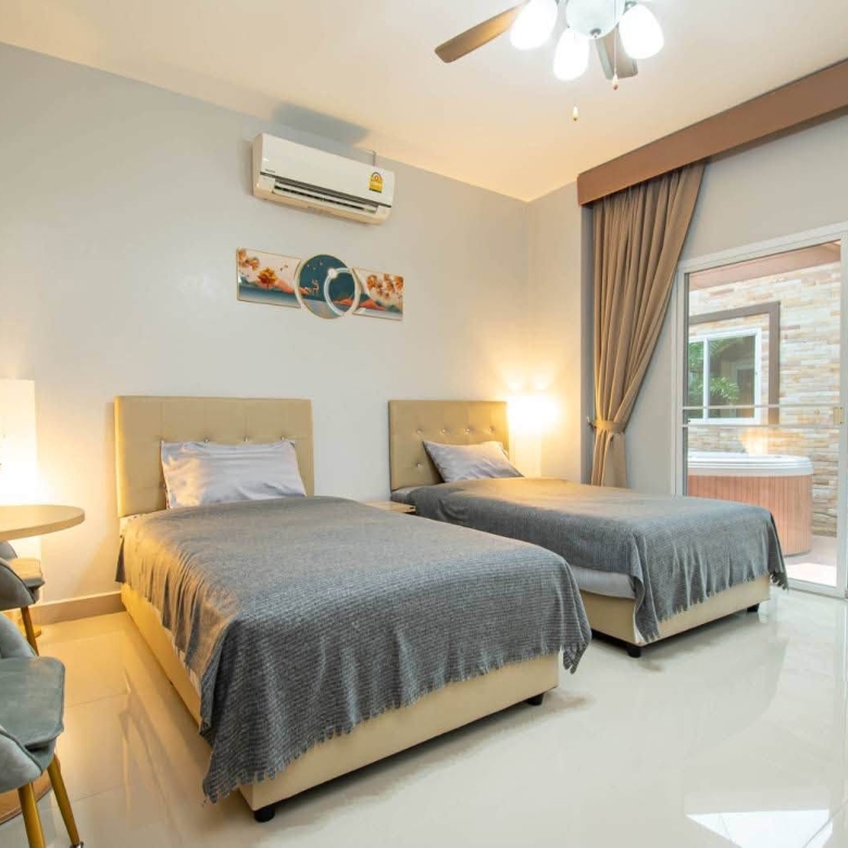 EP0918 | Project Size: 16 exclusive houses in total Atmosphere: Quiet, peaceful, and private Facilities: Communal clubhouse, fitness center,: Huay Yai, Pattaya