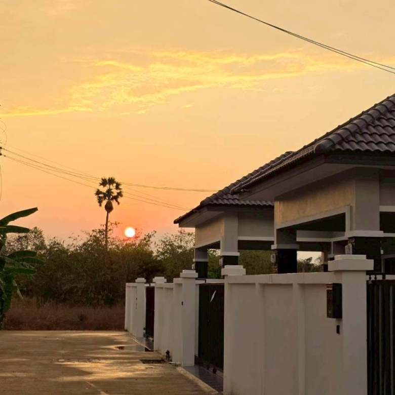 EP0916 | Huayyai NO 81/33 Type 58.7 sq,wah 3 bed 2 bath Sale 4,990,000 Baht